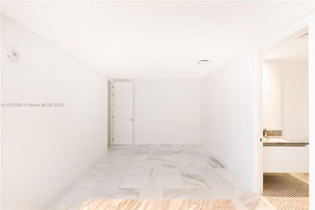 На продажу: $2,250,000 (2 спален, 3 ванн, 2348 Квадратных фут)