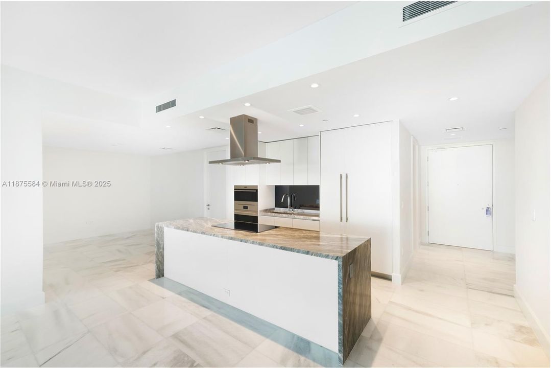 На продажу: $2,250,000 (2 спален, 3 ванн, 2348 Квадратных фут)