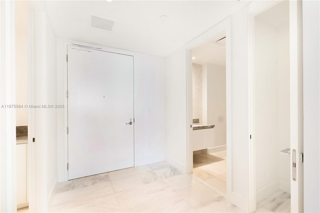 На продажу: $2,250,000 (2 спален, 3 ванн, 2348 Квадратных фут)