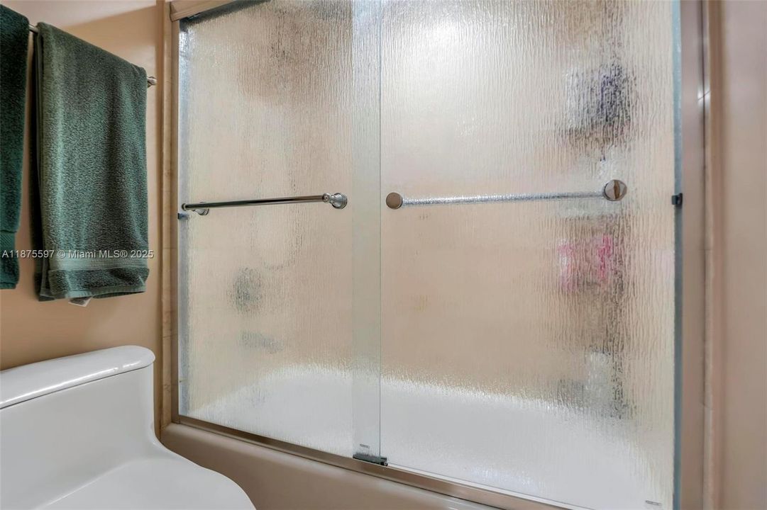 Recently Sold: $493,000 (1 beds, 1 baths, 812 Square Feet)