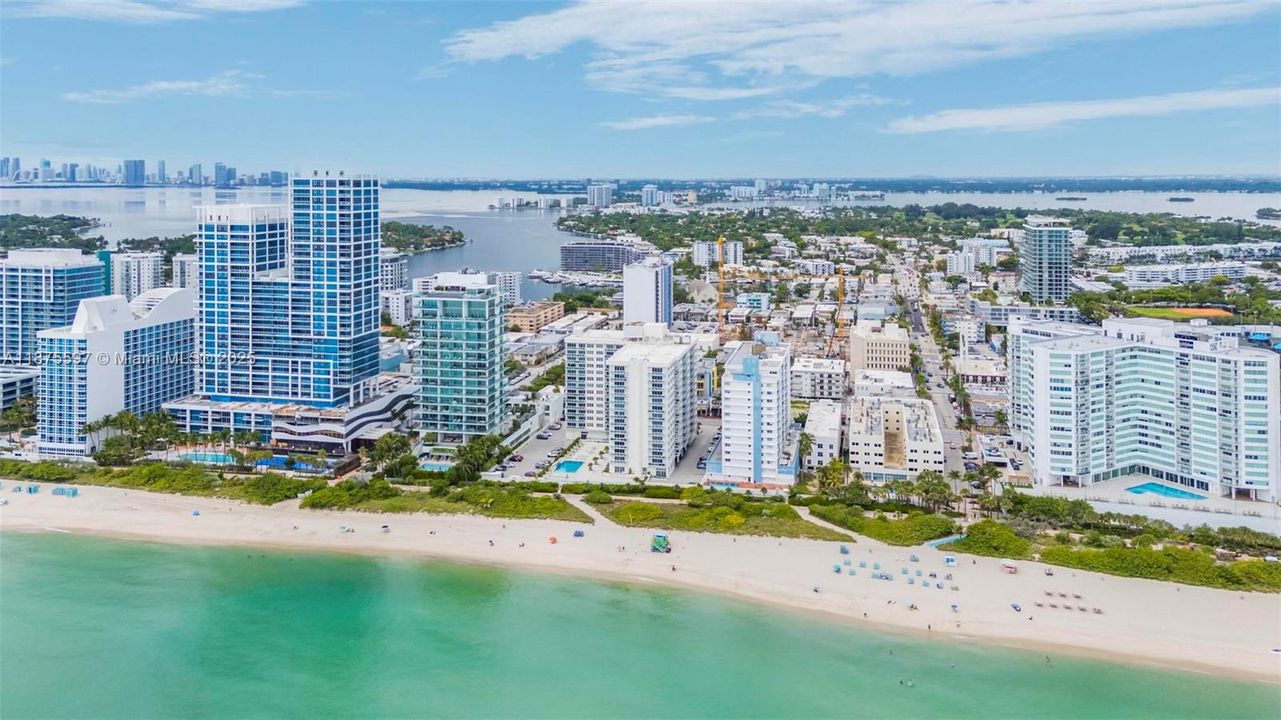 Recently Sold: $493,000 (1 beds, 1 baths, 812 Square Feet)