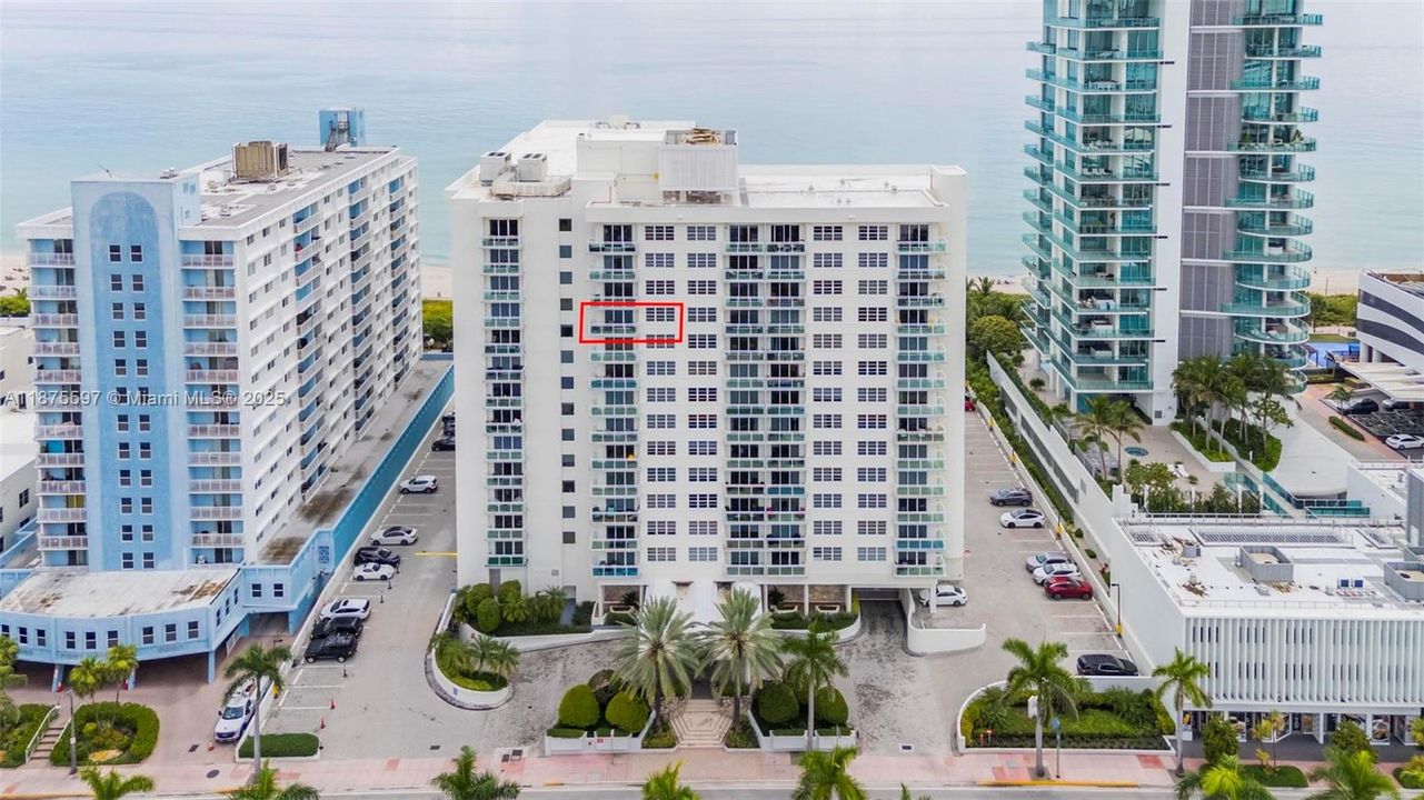 Recently Sold: $493,000 (1 beds, 1 baths, 812 Square Feet)