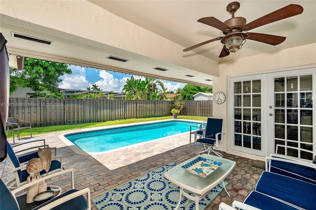 Недавно продано: $625,000 (3 спален, 2 ванн, 1543 Квадратных фут)