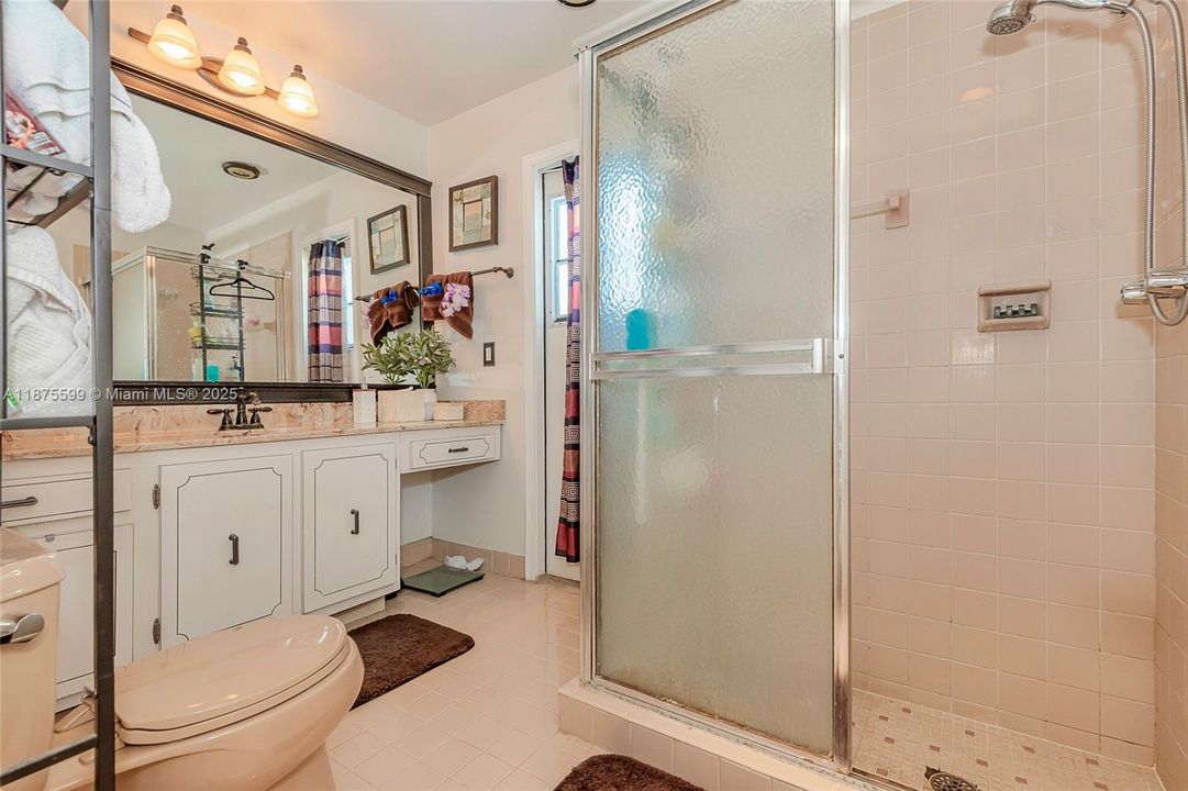 Недавно продано: $625,000 (3 спален, 2 ванн, 1543 Квадратных фут)