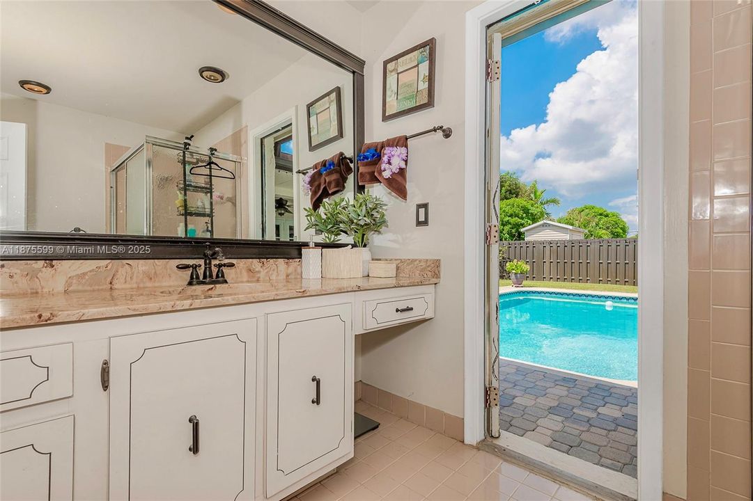 Недавно продано: $625,000 (3 спален, 2 ванн, 1543 Квадратных фут)