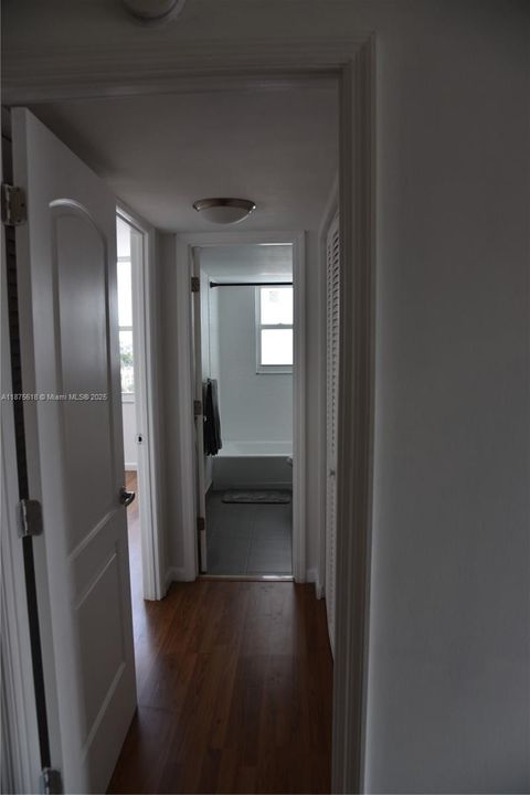 Active With Contract: $294,900 (2 beds, 2 baths, 1175 Square Feet)