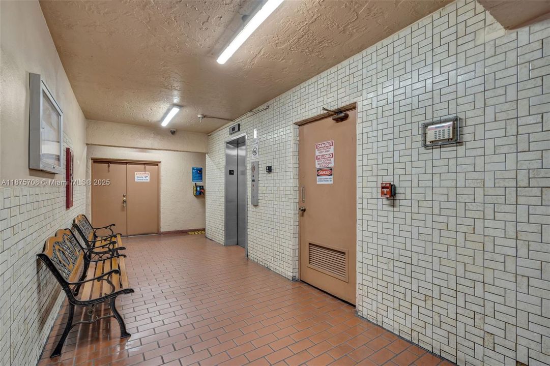 Activo con contrato: $242,900 (2 camas, 2 baños, 1000 Pies cuadrados)