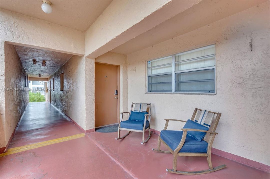 Activo con contrato: $242,900 (2 camas, 2 baños, 1000 Pies cuadrados)