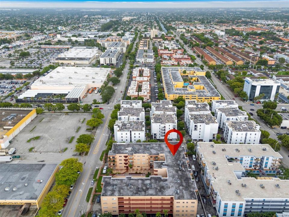 Activo con contrato: $242,900 (2 camas, 2 baños, 1000 Pies cuadrados)