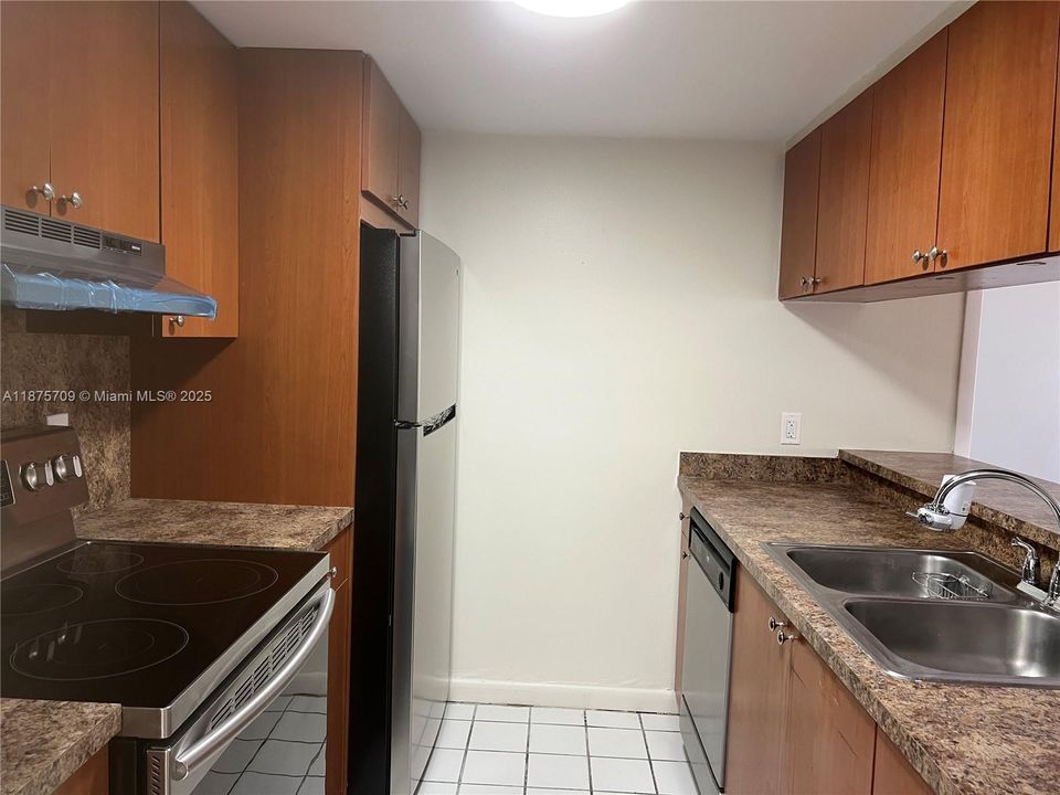 Activo con contrato: $314,900 (2 camas, 2 baños, 992 Pies cuadrados)