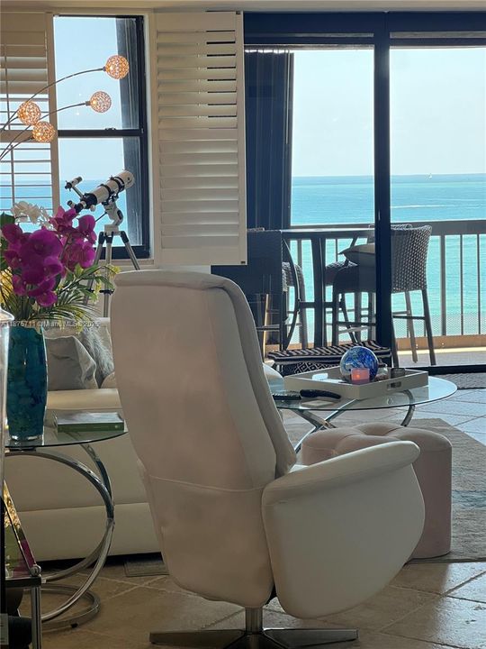 最近租的: $4,500 (2 贝兹, 2 浴室, 1281 平方英尺)