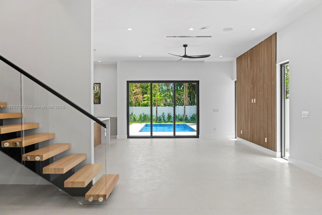 Recently Rented: $8,750 (3 beds, 3 baths, 2330 Square Feet)