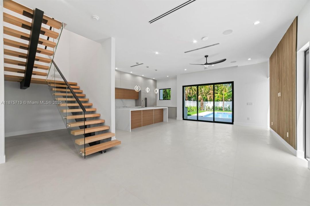 Recently Rented: $8,750 (3 beds, 3 baths, 2330 Square Feet)