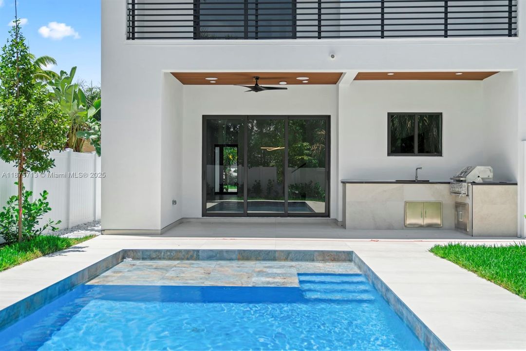 Recently Rented: $8,750 (3 beds, 3 baths, 2330 Square Feet)