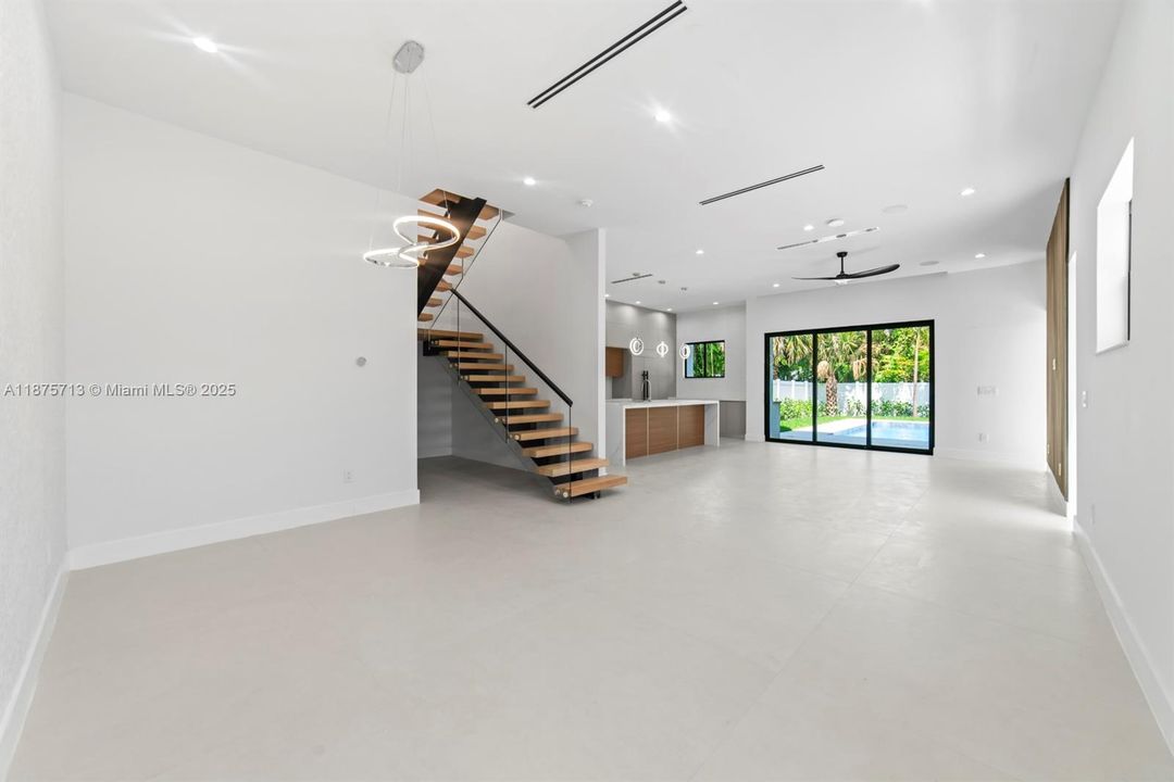 Recently Rented: $8,750 (3 beds, 3 baths, 2330 Square Feet)