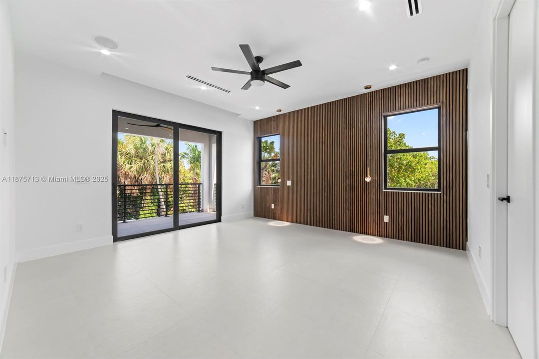 Recently Rented: $8,750 (3 beds, 3 baths, 2330 Square Feet)