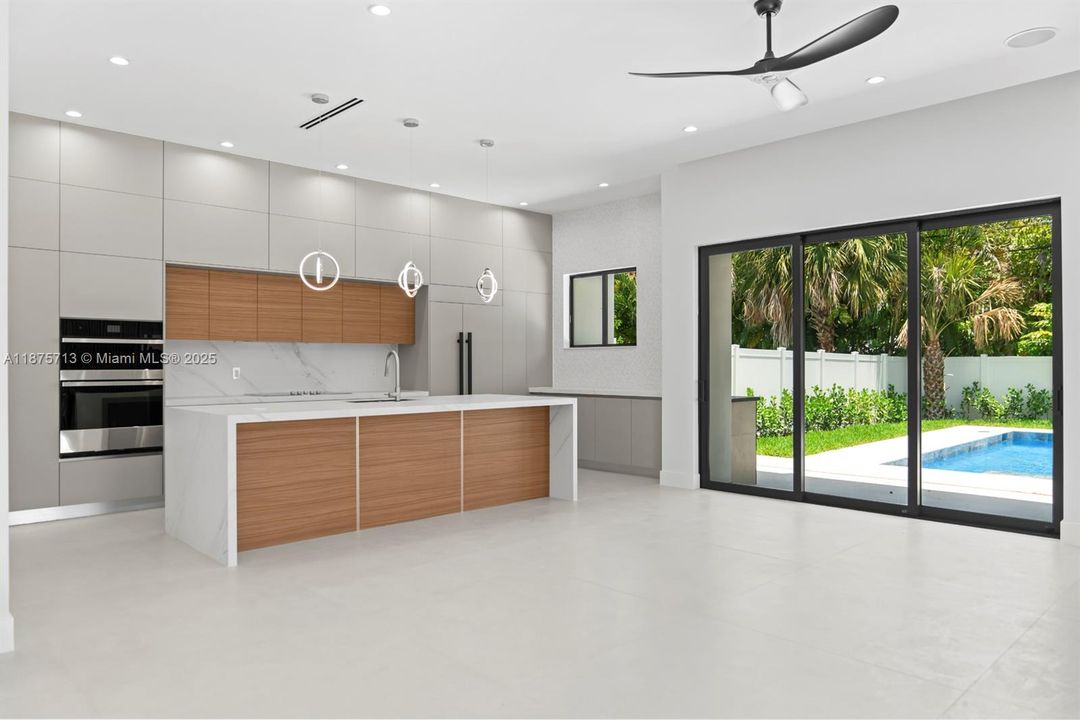 Recently Rented: $8,750 (3 beds, 3 baths, 2330 Square Feet)