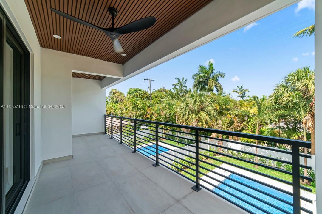 Recently Rented: $8,750 (3 beds, 3 baths, 2330 Square Feet)