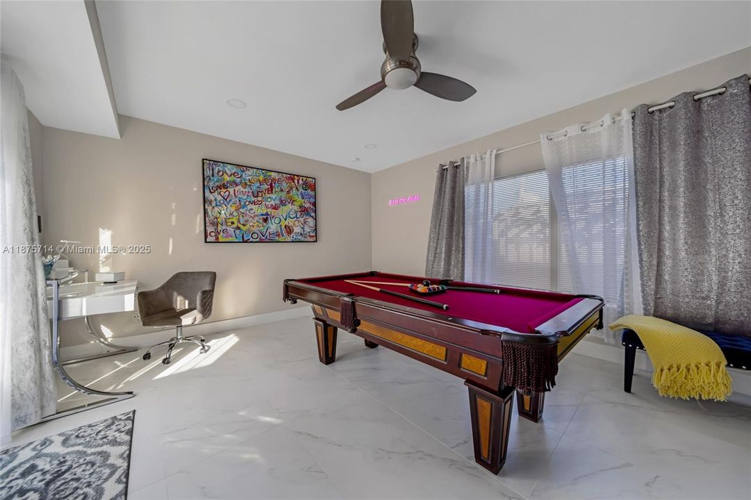 For Rent: $9,000 (4 beds, 3 baths, 2770 Square Feet)