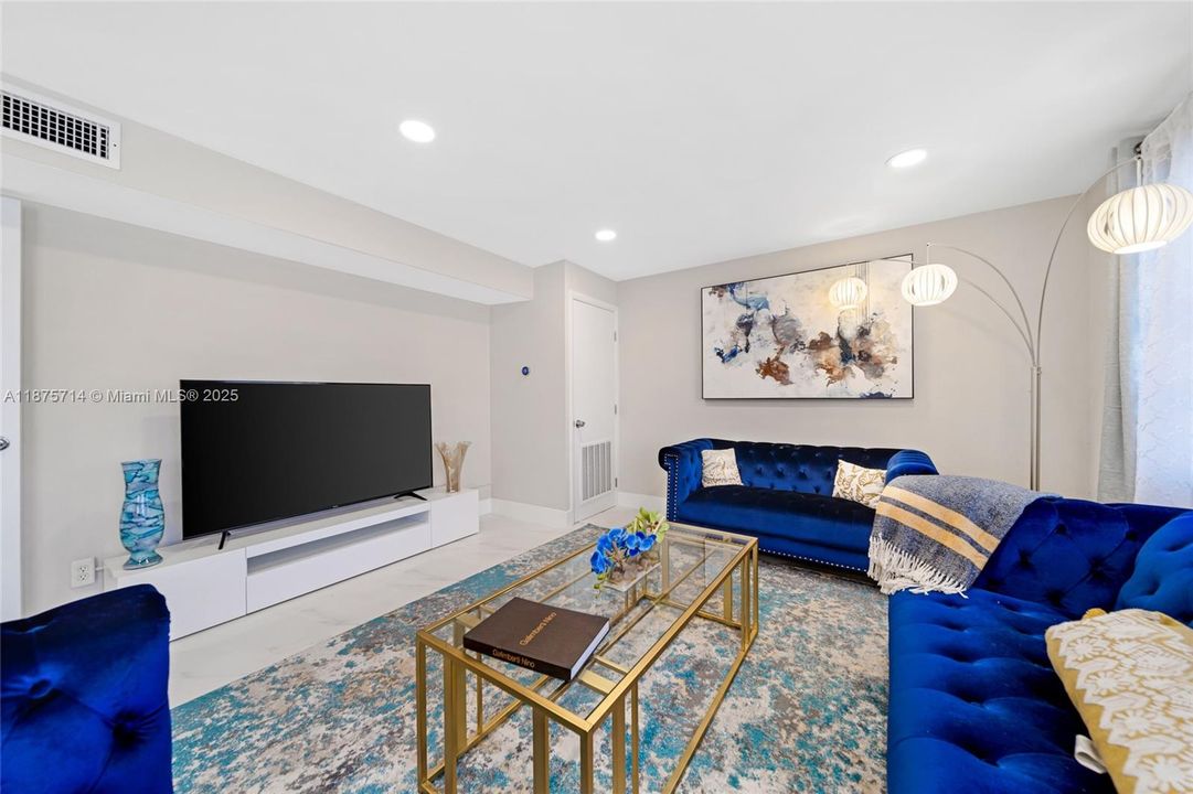 For Rent: $9,000 (4 beds, 3 baths, 2770 Square Feet)