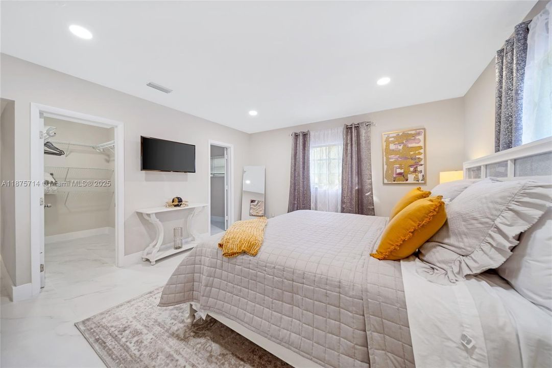 For Rent: $9,000 (4 beds, 3 baths, 2770 Square Feet)