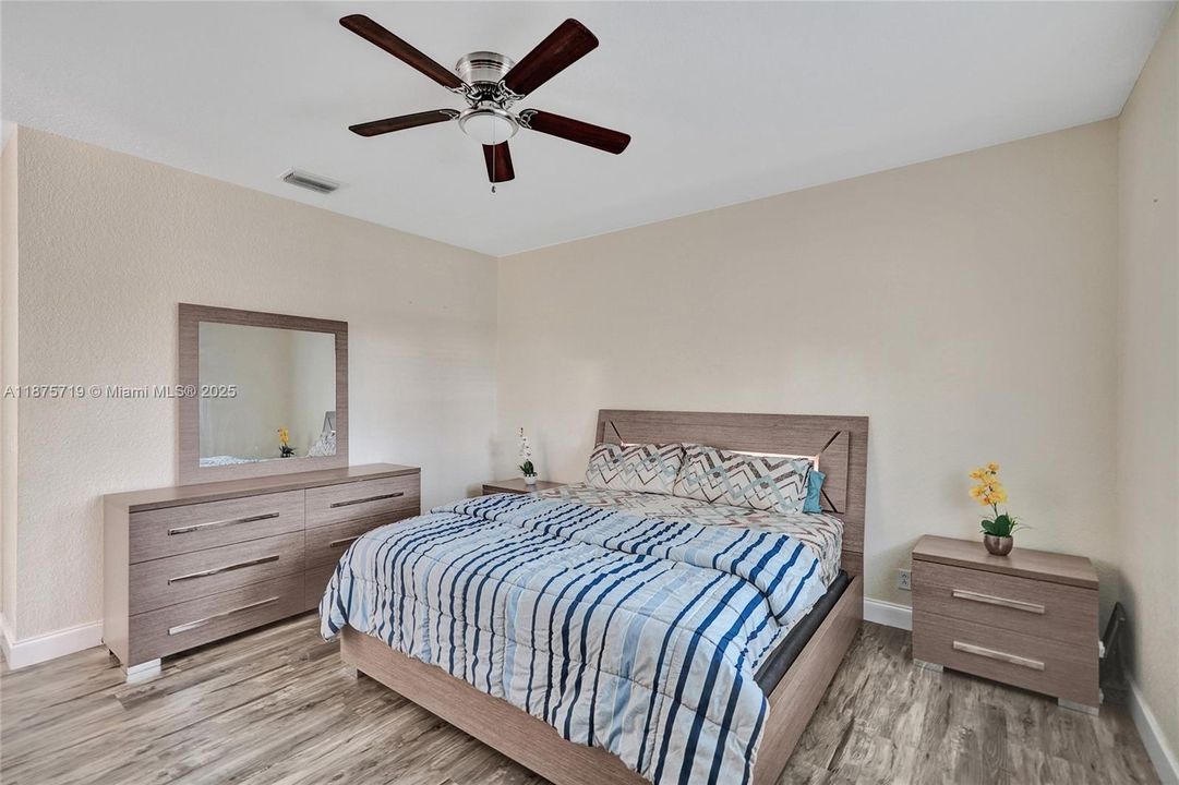 For Rent: $3,000 (3 beds, 3 baths, 1514 Square Feet)