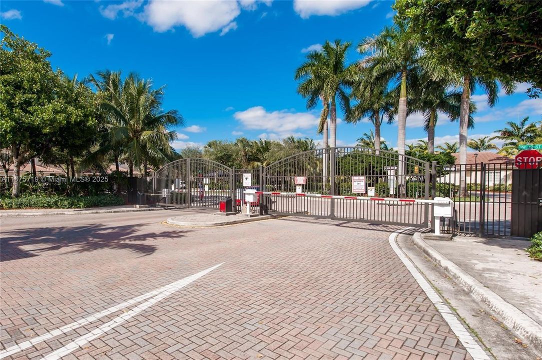 For Rent: $3,000 (3 beds, 3 baths, 1514 Square Feet)