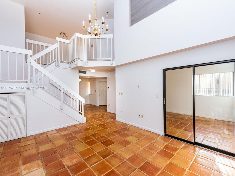 待售: $355,000 (2 贝兹, 2 浴室, 1240 平方英尺)