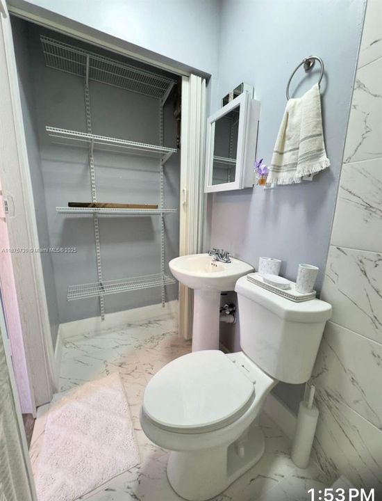 最近租的: $1,300 (1 贝兹, 1 浴室, 1581 平方英尺)