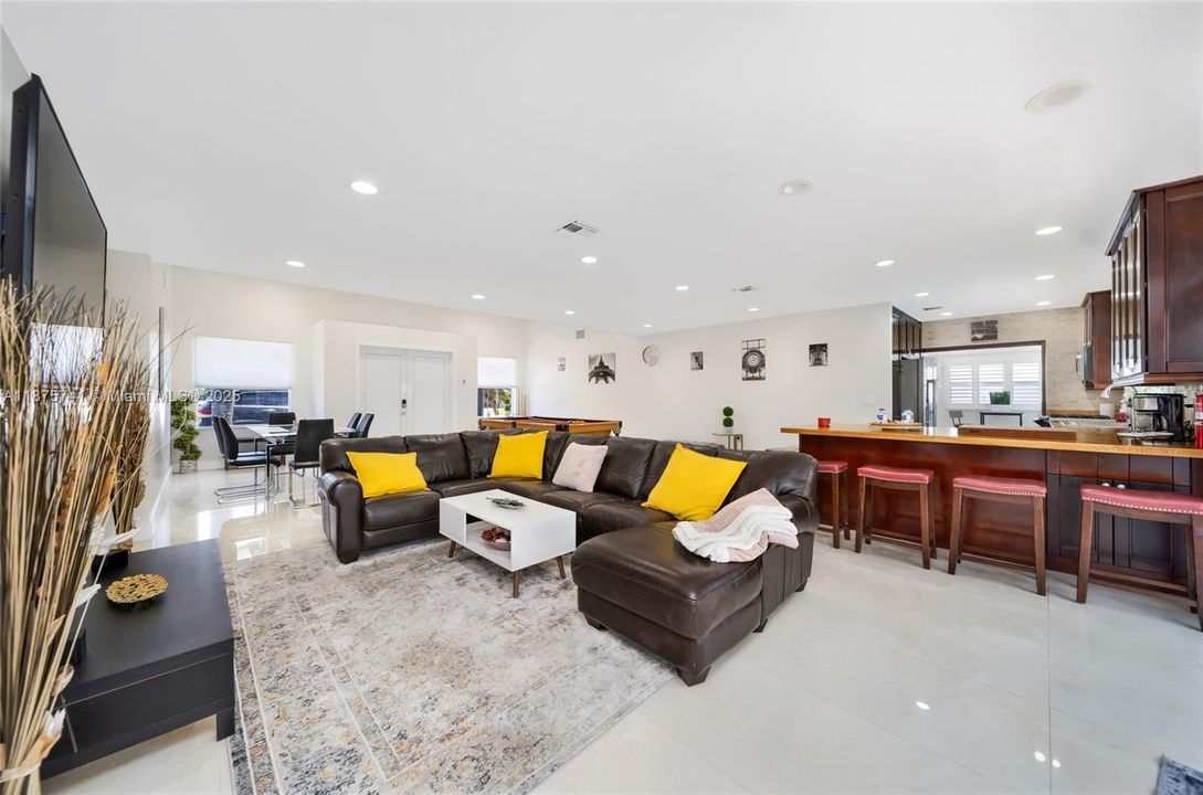 For Rent: $9,000 (4 beds, 4 baths, 2122 Square Feet)