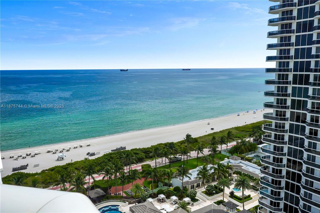 For Sale: $1,795,000 (2 beds, 2 baths, 1380 Square Feet)