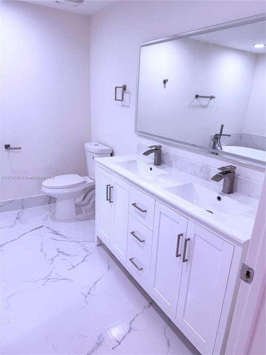 For Sale: $530,000 (2 beds, 2 baths, 1084 Square Feet)