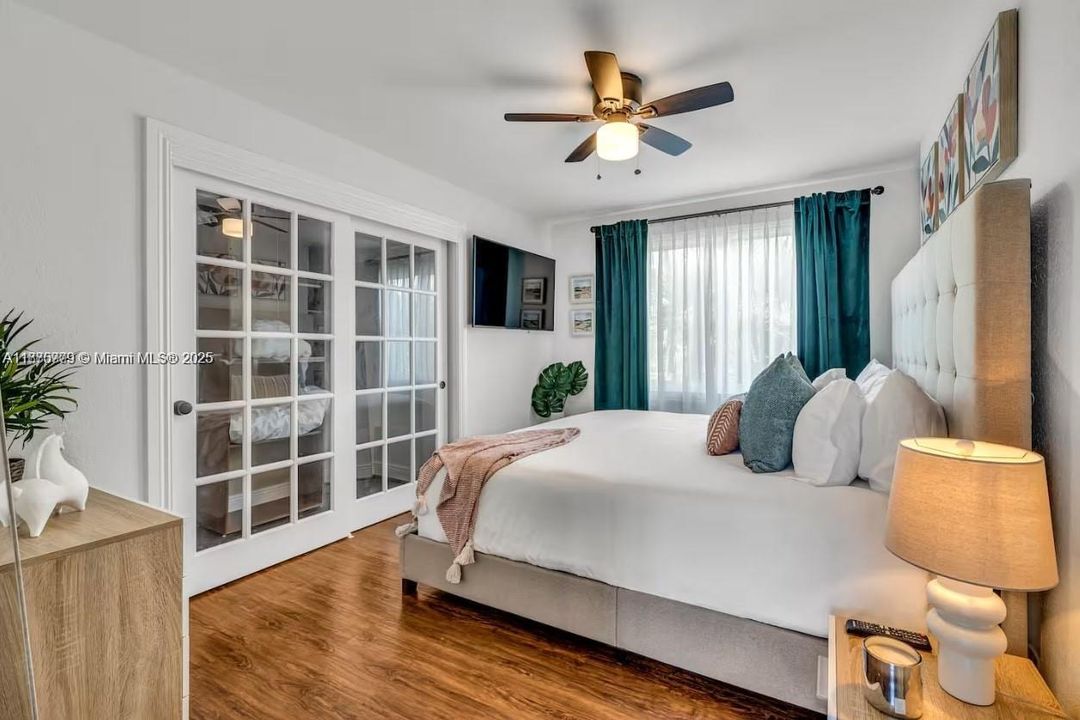 En Renta: $14,000 (4 camas, 2 baños, 3570 Pies cuadrados)