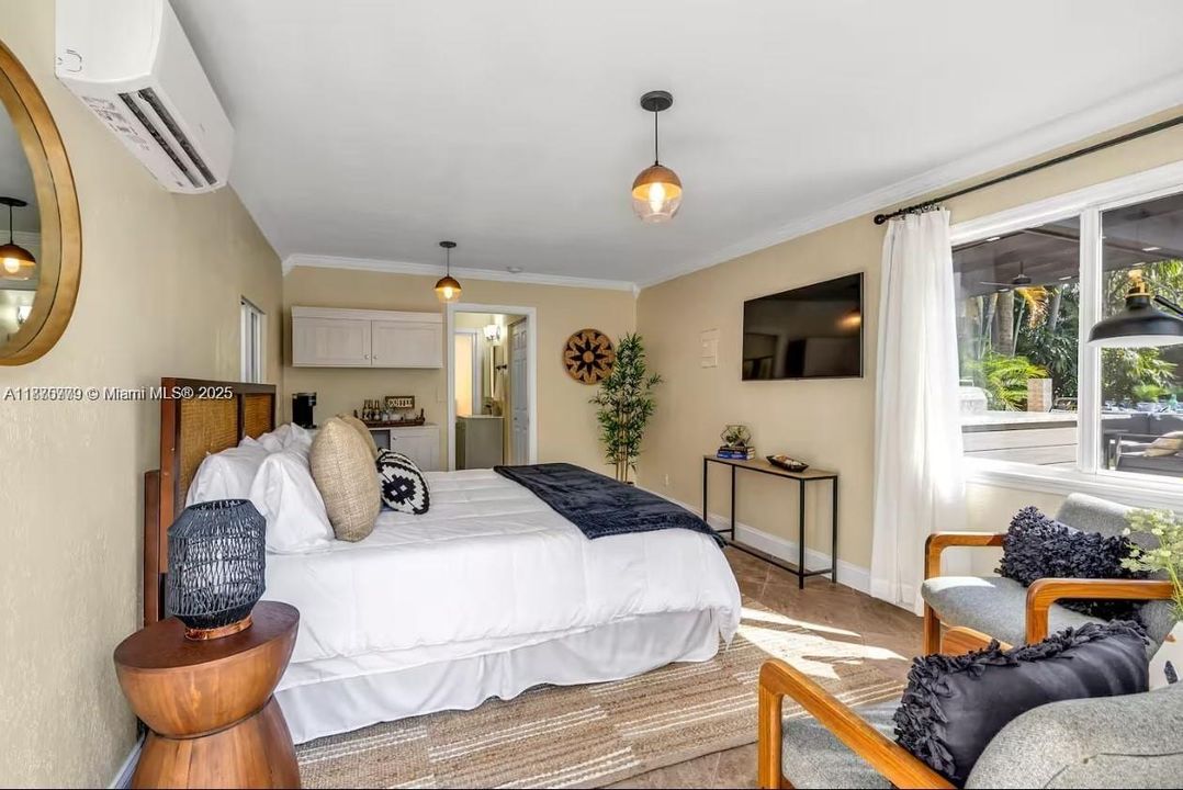 En Renta: $14,000 (4 camas, 2 baños, 3570 Pies cuadrados)