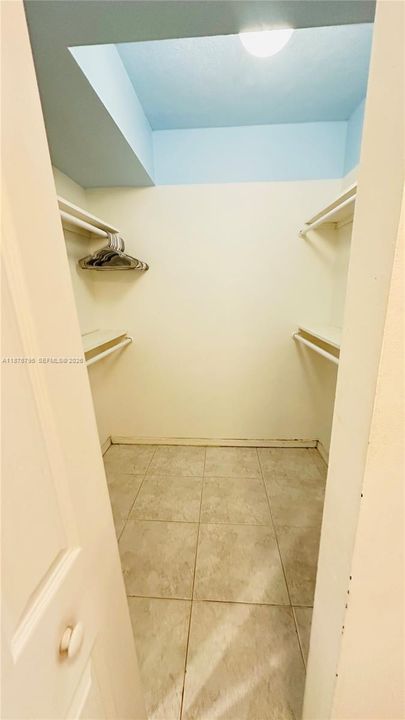 En Venta: $185,000 (2 camas, 2 baños, 1080 Pies cuadrados)