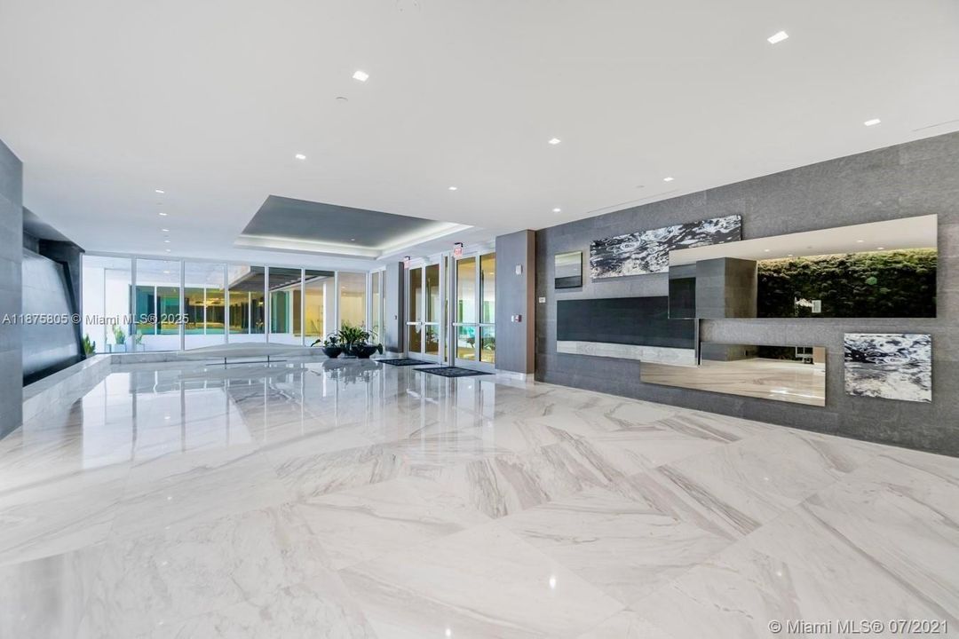 For Sale: $1,129,000 (3 beds, 3 baths, 1553 Square Feet)