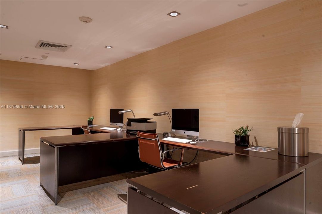 На продажу: $699,000 (2 спален, 2 ванн, 1289 Квадратных фут)