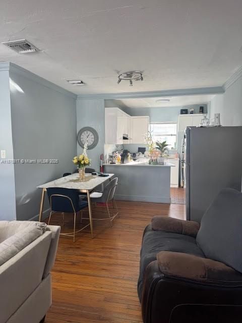 En Venta: $249,000 (2 camas, 1 baños, 899 Pies cuadrados)