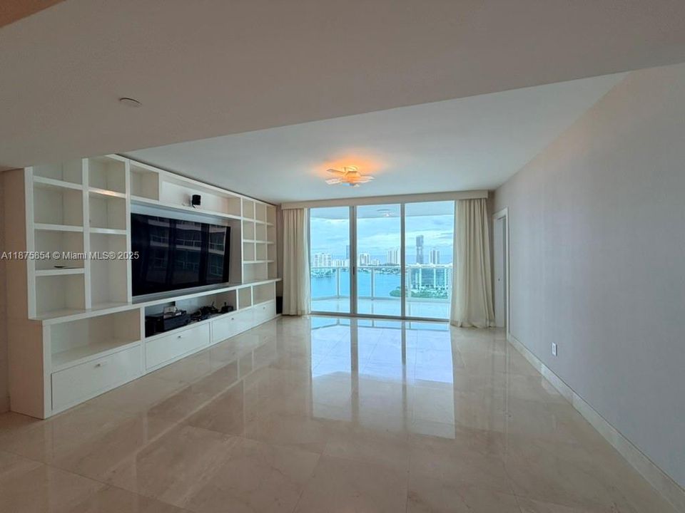 待售: $1,970,000 (3 贝兹, 3 浴室, 3073 平方英尺)