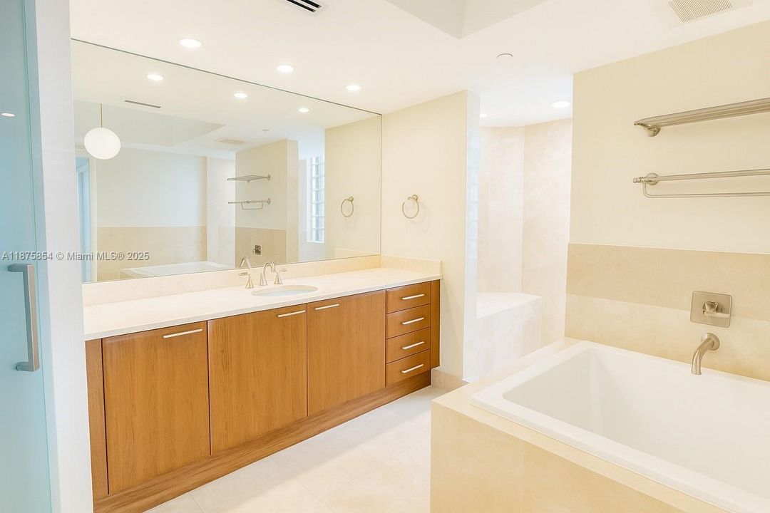 Master BathPhotos may be digitally staged or AI-edited for visualization purposes.