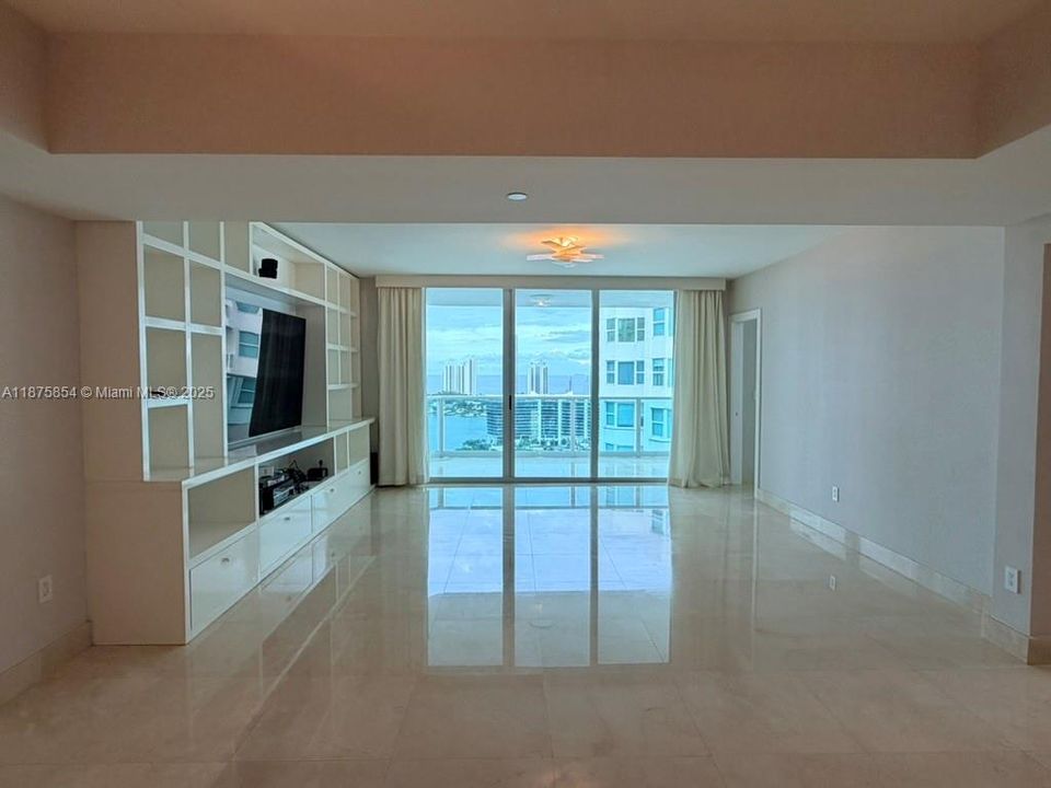 待售: $1,970,000 (3 贝兹, 3 浴室, 3073 平方英尺)