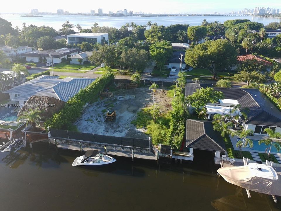 For Sale: $2,999,000 (0.20 acres)