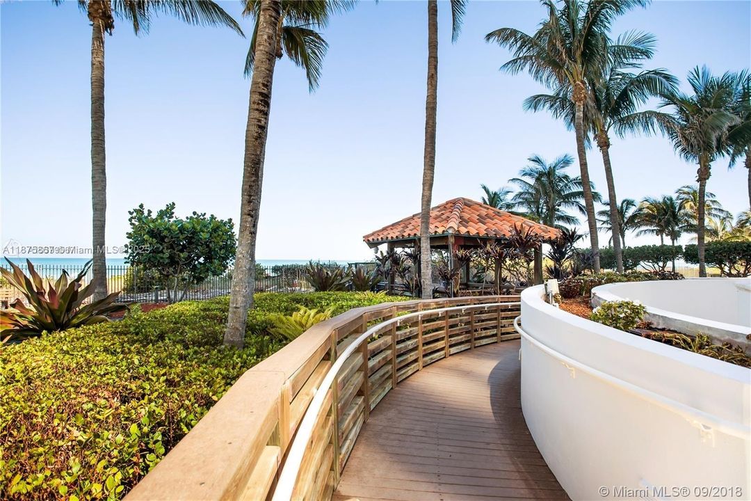 待售: $1,790,000 (2 贝兹, 2 浴室, 1380 平方英尺)