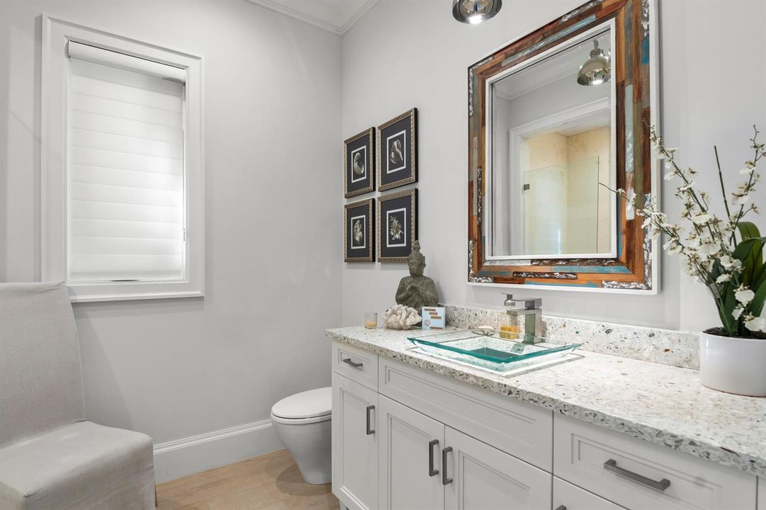 1st Floor Bath
