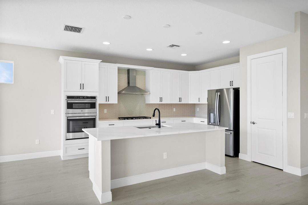 6414 High Pointe Circle_Cap Grande_Lot 1