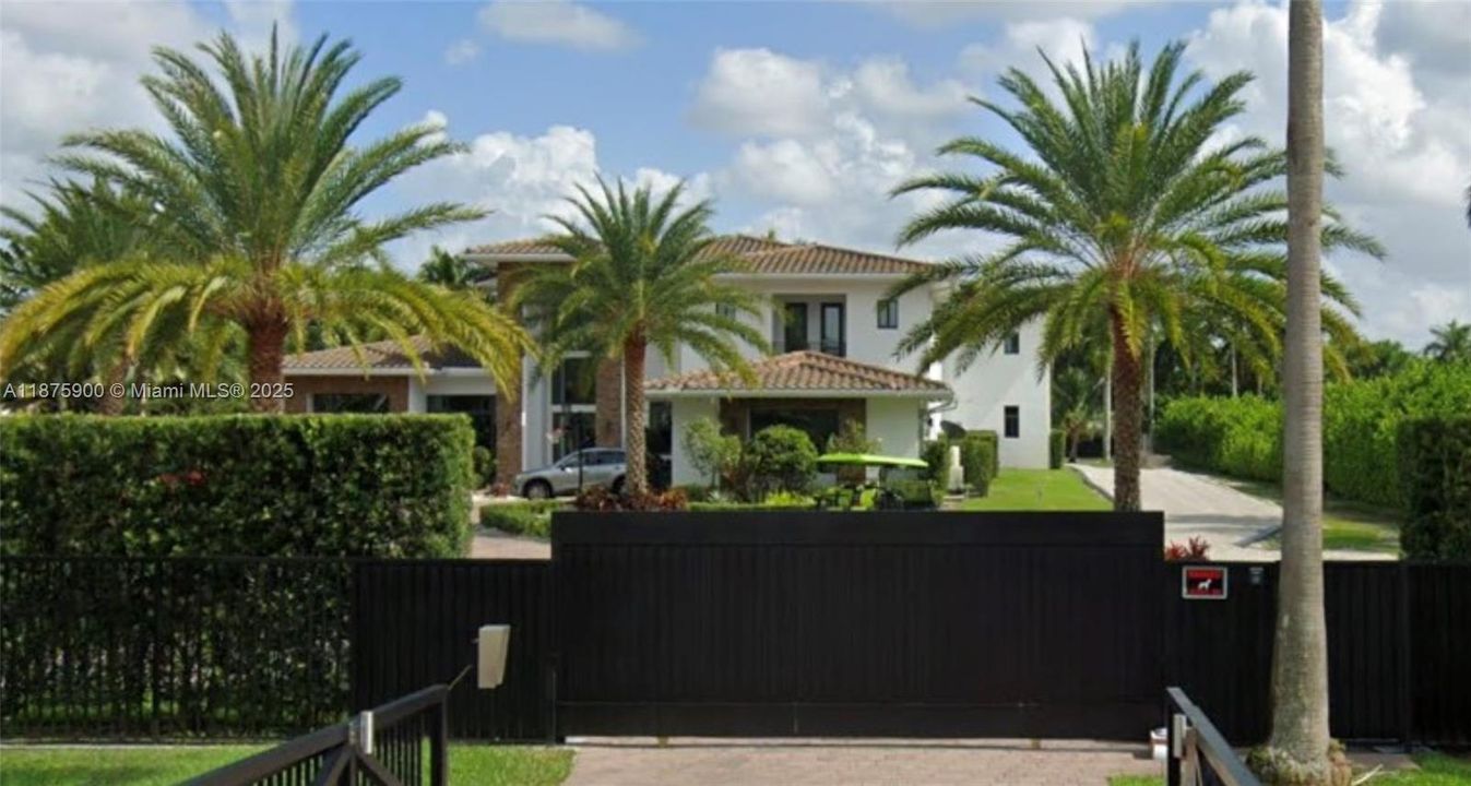 待售: $1,980,000 (6 贝兹, 6 浴室, 0 平方英尺)