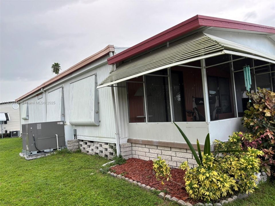 出租: $1,750 (2 贝兹, 2 浴室, 0 平方英尺)