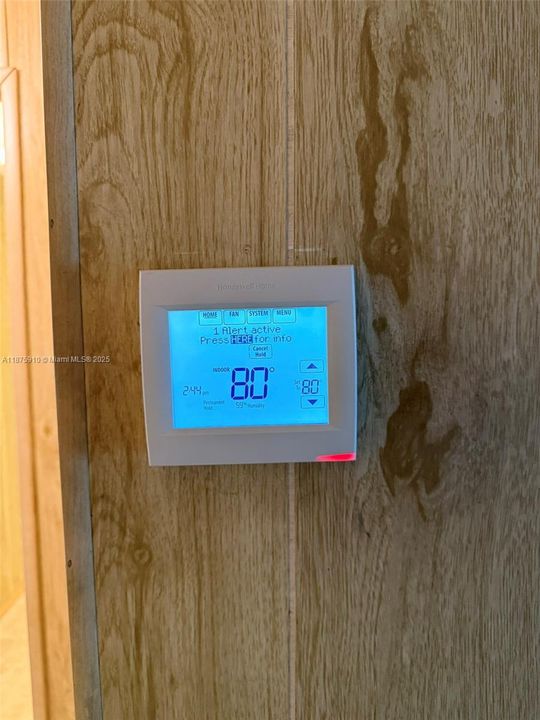 出租: $1,750 (2 贝兹, 2 浴室, 0 平方英尺)