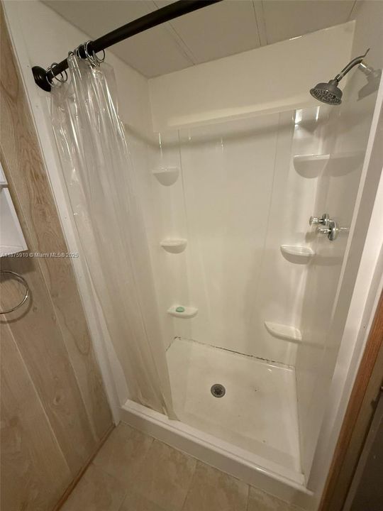 出租: $1,750 (2 贝兹, 2 浴室, 0 平方英尺)