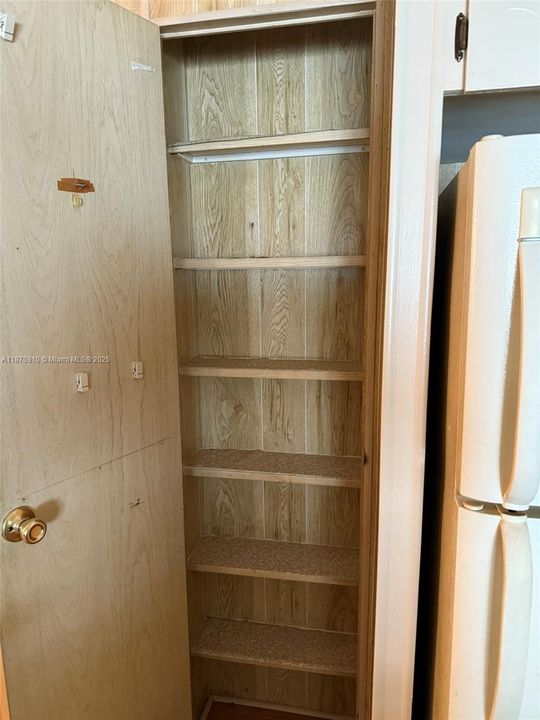 出租: $1,750 (2 贝兹, 2 浴室, 0 平方英尺)